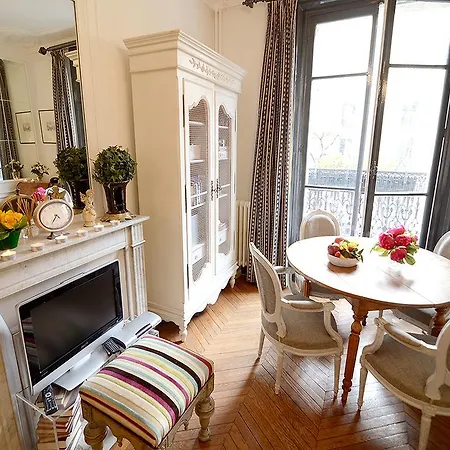 Apartamento Eiffel Tower Suffren París
